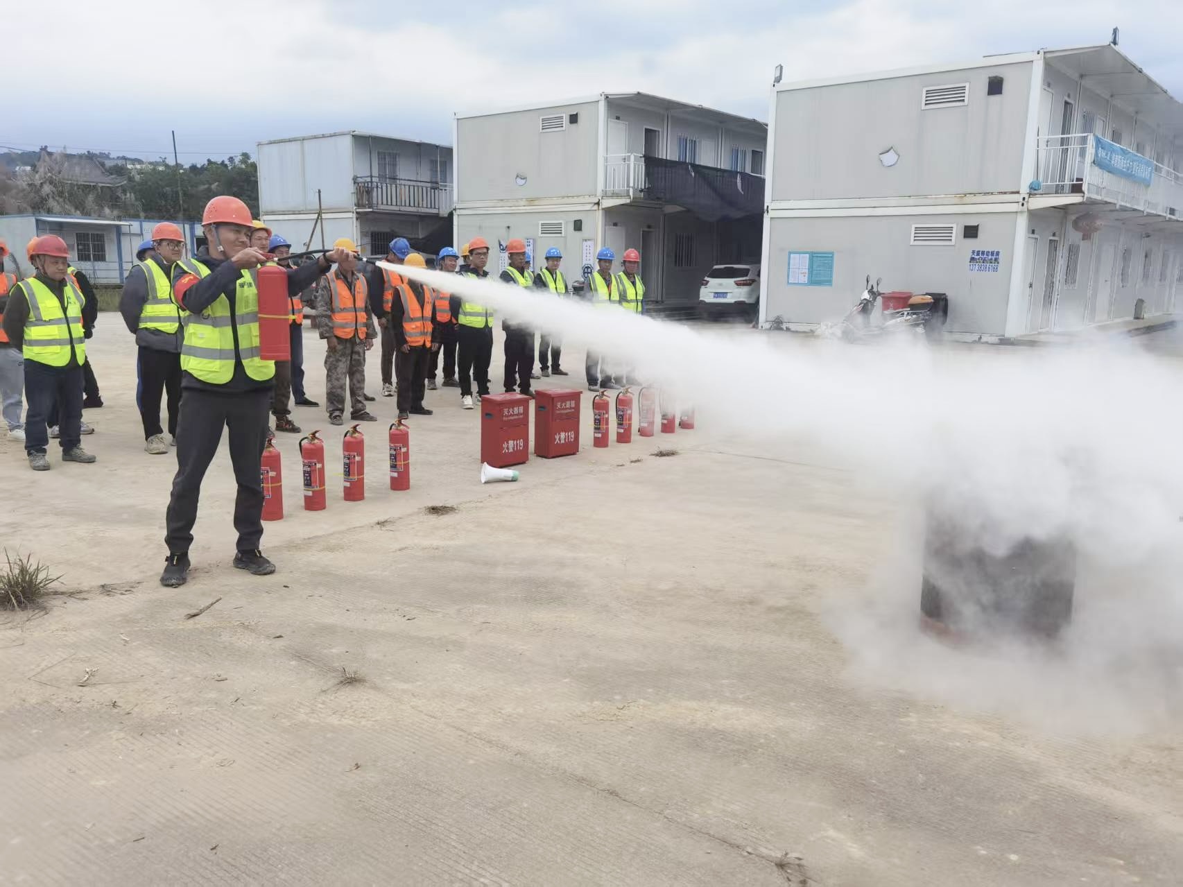 1764919704.jpg 微信图片_20251202152656_854_77.jpg